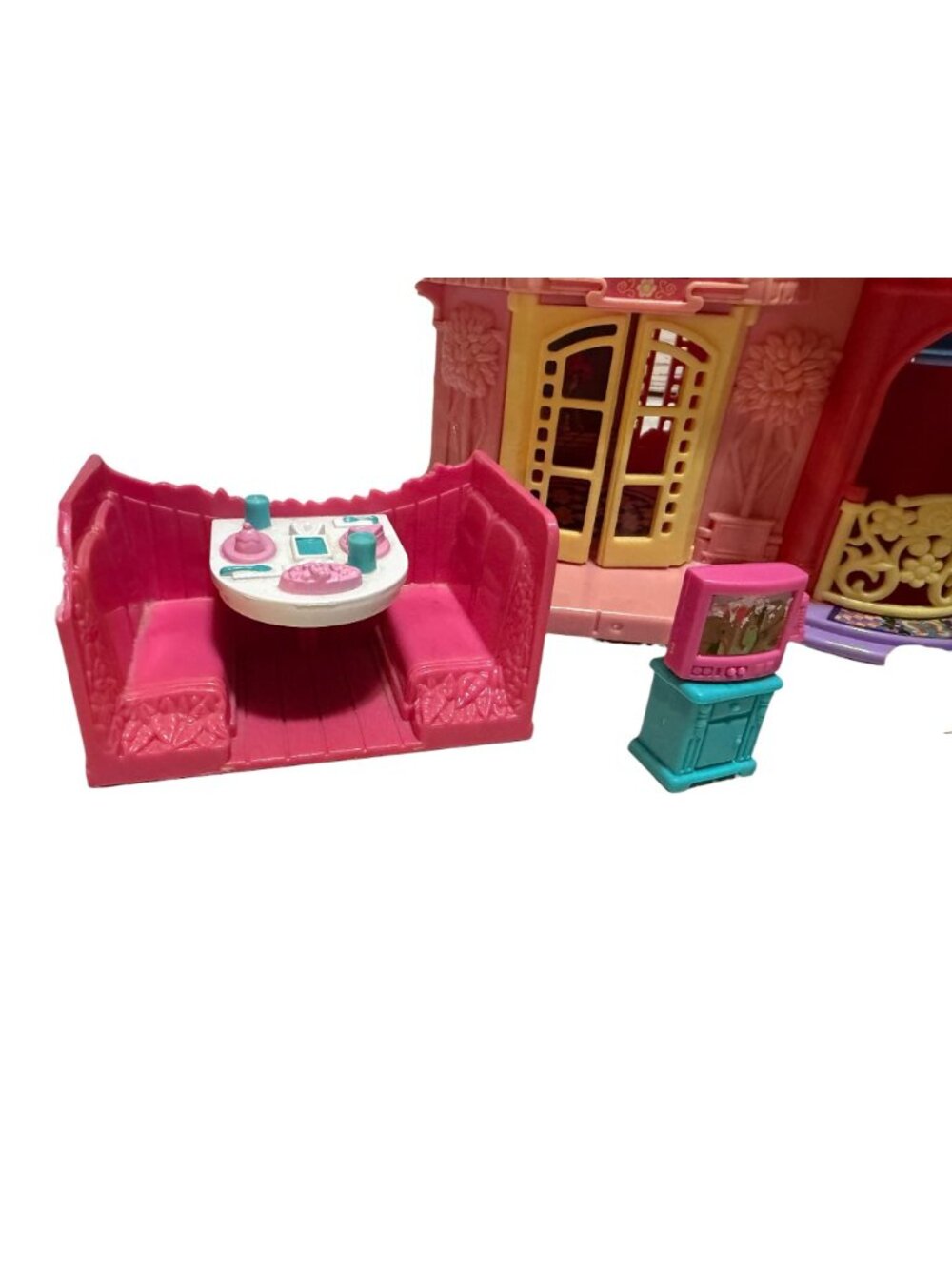 Fisher-Price Loving Family Sweet Streets Hotel with Accessories & Figure 2001 - Picture 5 of 10
